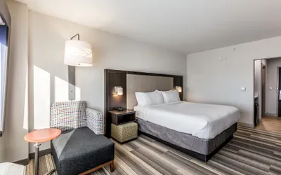 Photo 4 - Holiday Inn Express & Suites Jersey City North - Hoboken by IHG