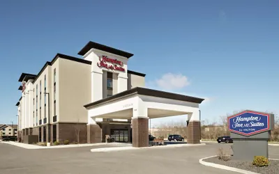 Photo 2 - Hampton Inn & Suites St. Louis/Alton