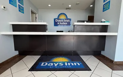 Photo 4 - Days Inn & Suites by Wyndham Colorado City/I-20
