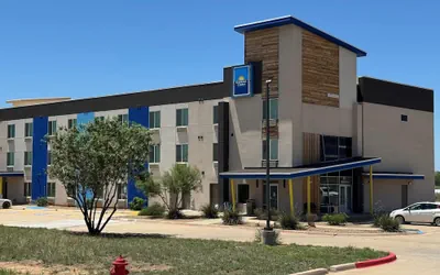 Photo 2 - Days Inn & Suites by Wyndham Colorado City/I-20