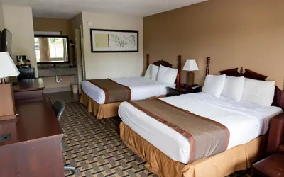 Photo 5 - Regency Inn