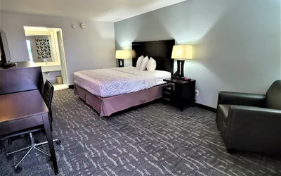 Photo 4 - Inn of Rockwall