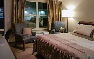 Photo 4 - Rolling Hills Lodge