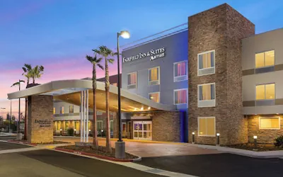 Photo 2 - Fairfield Inn & Suites by Marriott Sacramento Folsom