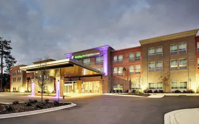 Photo 2 - Holiday Inn Express & Suites Charleston NE Mt Pleasant US17 by IHG