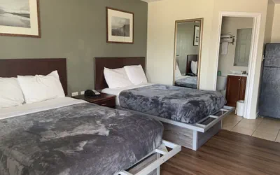 Photo 5 - Paris Extended Stay Suites