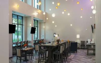 Photo 5 - Hampton Inn & Suites Minneapolis University Area
