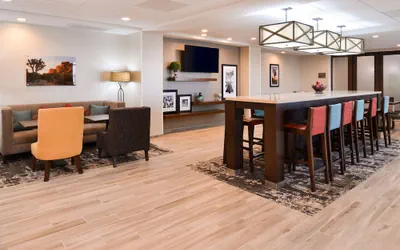 Photo 3 - Hampton Inn El Centro