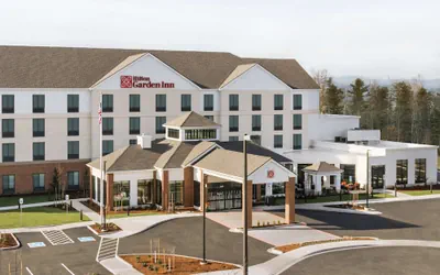 Photo 2 - Hilton Garden Inn Medford, OR 