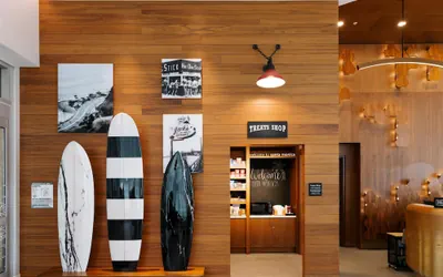 Photo 5 - Hampton Inn & Suites Santa Monica
