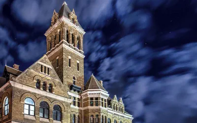 Photo 2 - City Hall Grand Hotel