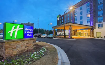 Photo 2 - Holiday Inn Express & Suites Covington by IHG