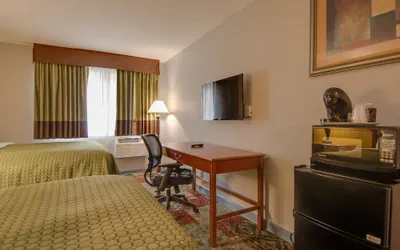 Photo 2 - Americas Best Value Inn Hayward