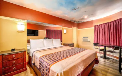 Photo 5 - Geneva Motel