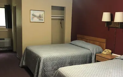Photo 3 - Laurel Park Inn