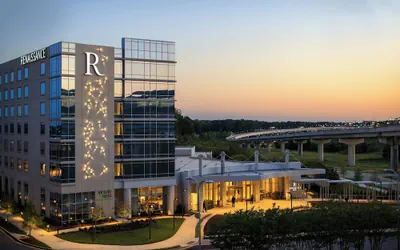 Photo 2 - Renaissance Atlanta Airport Gateway Hotel
