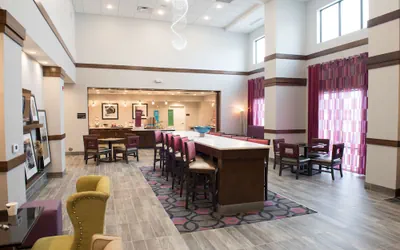 Photo 4 - Hampton Inn & Suites Bay City
