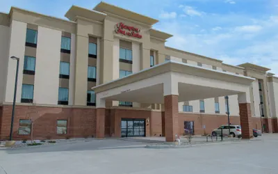 Photo 2 - Hampton Inn & Suites Bay City