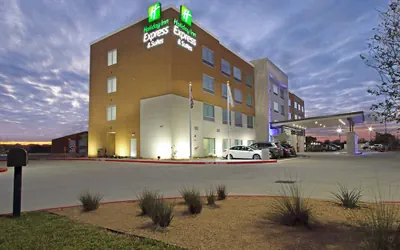 Photo 2 - Holiday Inn Express & Suites Brookshire - Katy Freeway by IHG