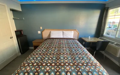 Photo 3 - Sands Inn