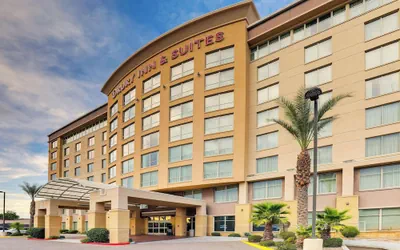 Photo 2 - Drury Inn & Suites Phoenix Chandler Fashion Center