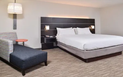 Photo 3 - Holiday Inn Express & Suites Parkersburg East by IHG