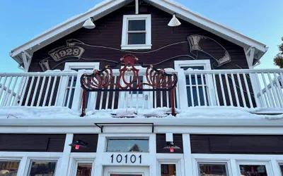 Photo 2 - West River House