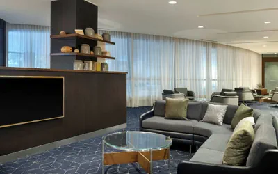 Photo 3 - Courtyard by Marriott Redwood City