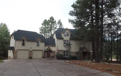 Photo 2 - Arizona Mountain Inn and Cabins