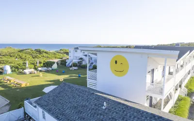 Photo 2 - Hero Beach Club