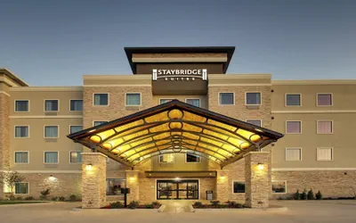 Photo 2 - Staybridge Suites Plano - The Colony by IHG