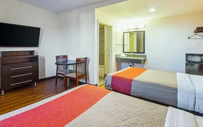 Photo 2 - Motel 6 on Maple