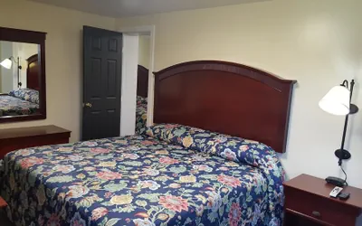 Photo 2 - Pleasant Hill Motel