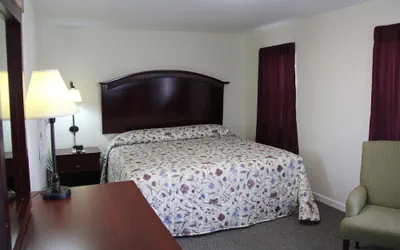 Photo 4 - Pleasant Hill Motel