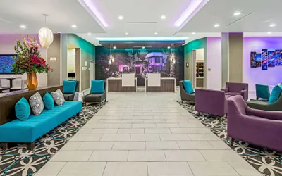 Photo 3 - La Quinta Inn & Suites by Wyndham McAllen La Plaza Mall