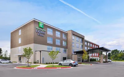 Photo 2 - Holiday Inn Express & Suites Siloam Springs by IHG