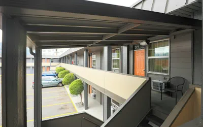 Modern Motel