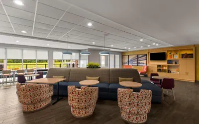 Photo 4 - Home2 Suites by Hilton Gonzales, LA