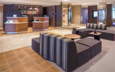 Photo 4 - Courtyard by Marriott Detroit Farmington