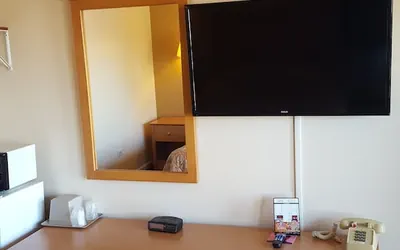Photo 4 - New Relax INN