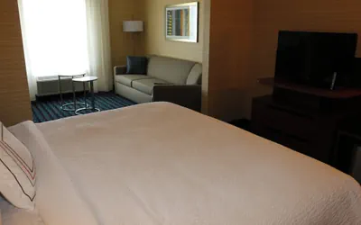 Photo 4 - Fairfield Inn & Suites by Marriott Bowling Green