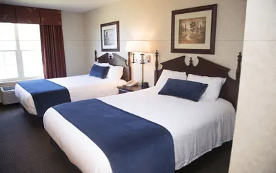 Photo 4 - Grand Hinckley Inn