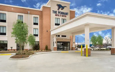 Photo 2 - Pennant Hotel & Suites