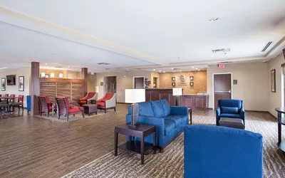 Photo 4 - Pennant Hotel & Suites