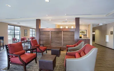 Photo 5 - Pennant Hotel & Suites