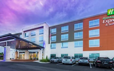 Photo 2 - Holiday Inn Express & Suites Milledgeville by IHG