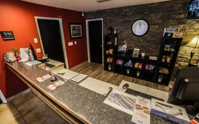 Photo 3 - Sunnyside Inn & Suites