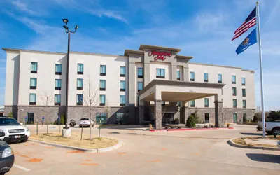 Photo 2 - Hampton Inn El Reno