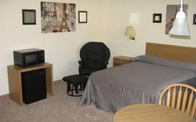 Photo 3 - Little Bear Motel
