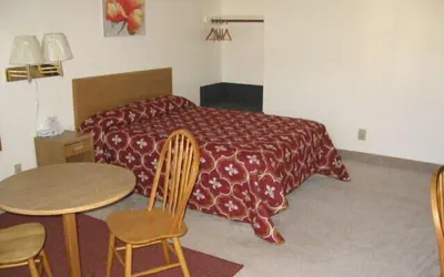 Photo 5 - Little Bear Motel